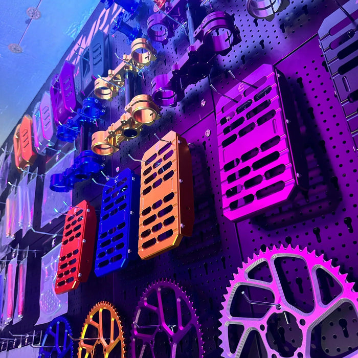 CNC-gefräste Tuningteile aus 7075 Aluminium – Emoto-Parts Qualitätswand