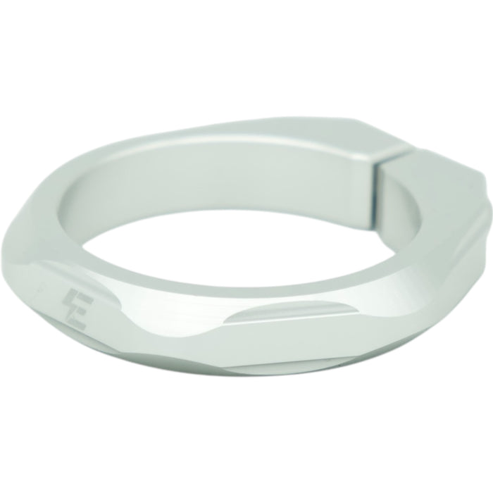 Silberne Aluminiumklemme für das Steuerrohr der E-Ride Pro – nur 51 g
