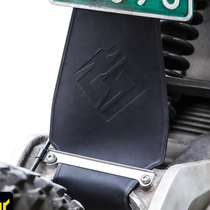 Spritzschutz für Surron Lightbee montiert am Federbein
