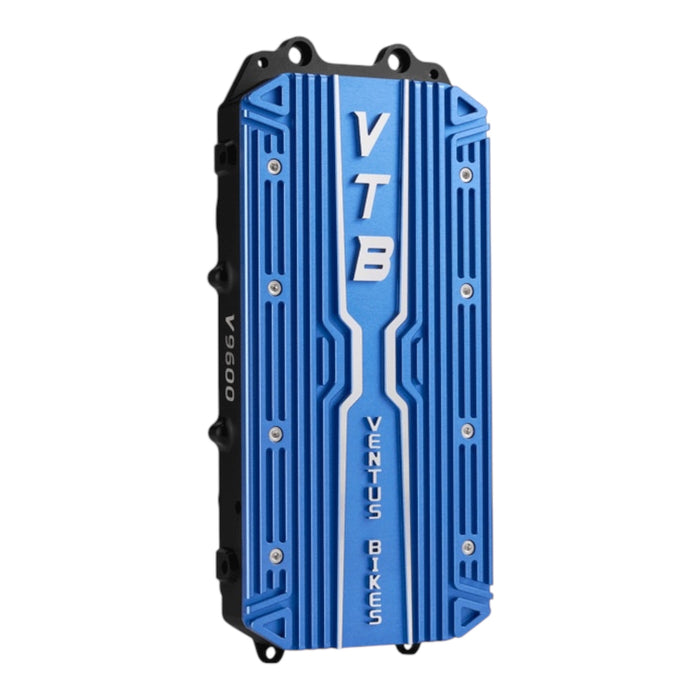 Ventus V9600 Controller blau mit IP67 Gehaeuse und CNC Design
